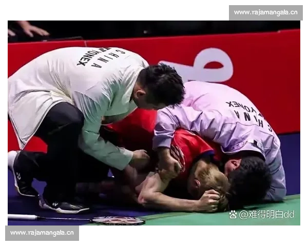 巅峰对决羽毛球男单比赛视频解析速度力量与意志的较量全场精彩回顾 巅峰对决羽毛球男单比赛视频解析速度力量与意志的较量全场精彩回顾